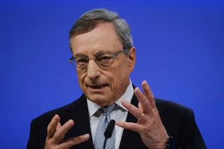 Mario Draghi varuje: Evropa čelí největšímu počtu nepřátel v historii